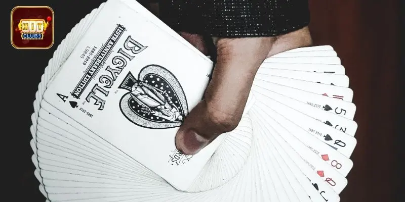 Mẹo ưu tiên giữ bài lớn, nên đánh quân nhỏ trước