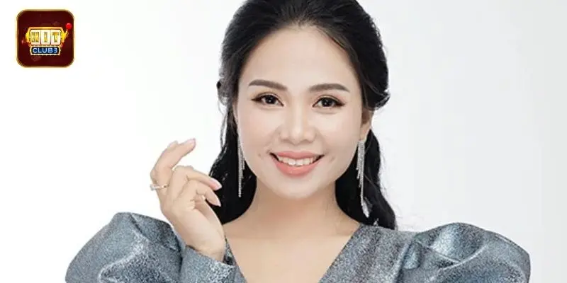 Tổng quan thông tin tiểu sử CEO Monica